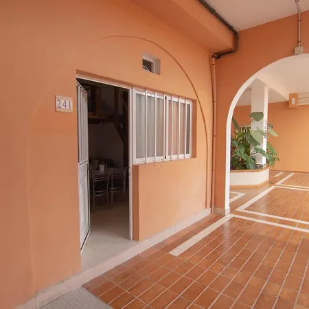 Lägenhet ¡Recien Renovado! Apartamento Con Piscina